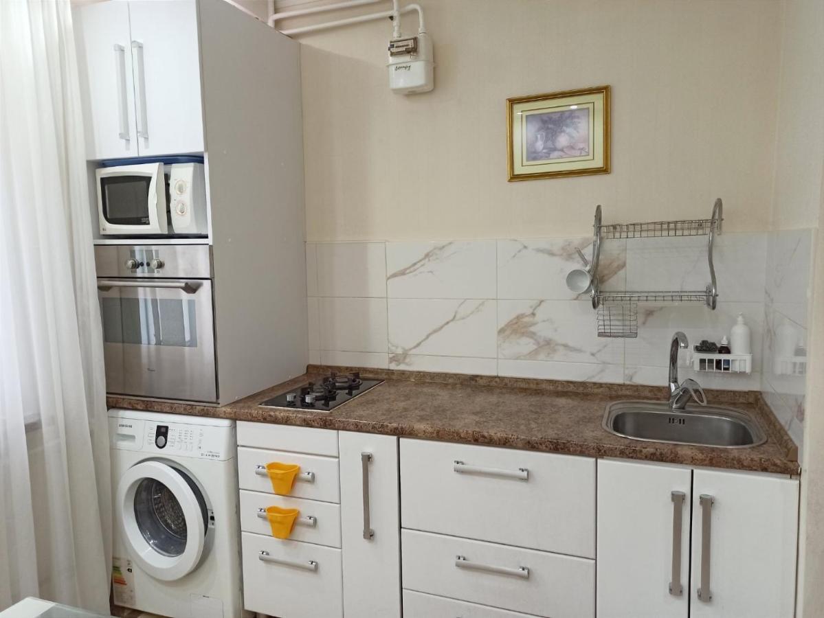 Apartment Ecaterina คีชีเนา ภายนอก รูปภาพ