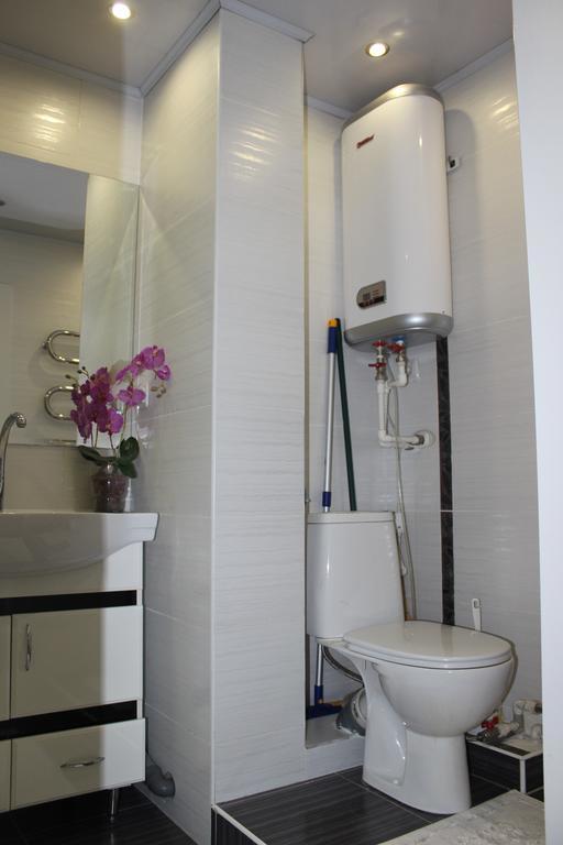 Apartment Ecaterina คีชีเนา ภายนอก รูปภาพ