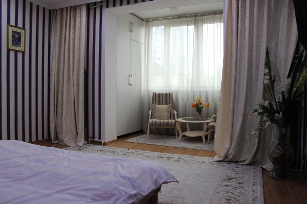 Apartment Ecaterina คีชีเนา ภายนอก รูปภาพ